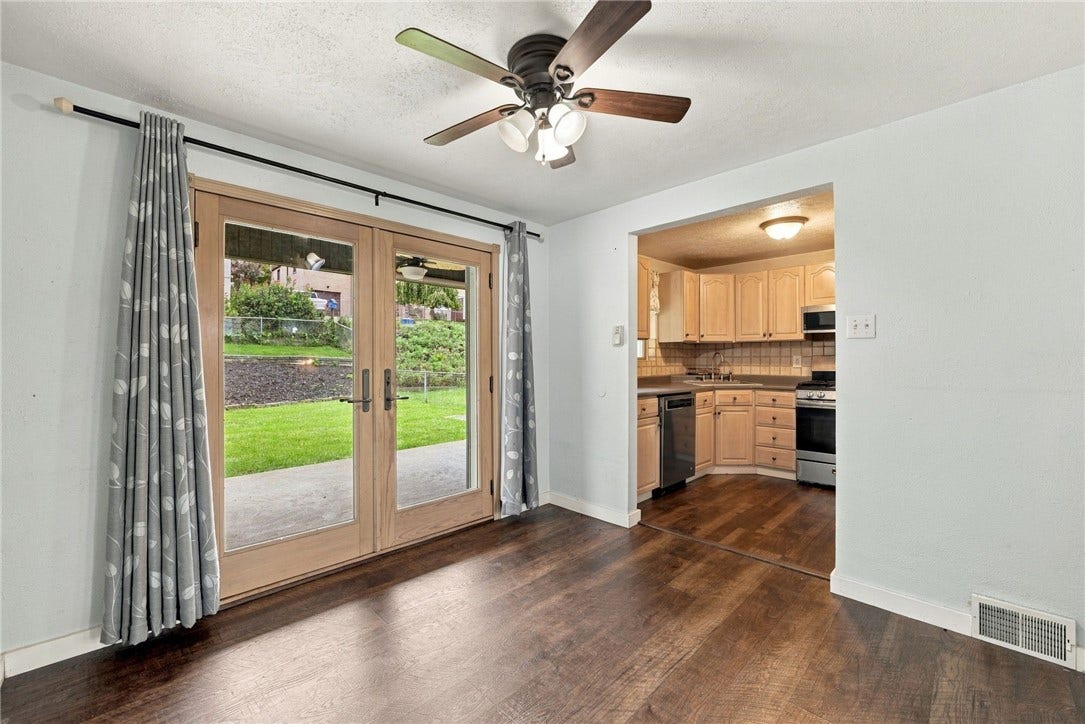 2270 Glenbury Street, Pittsburgh, PA 15234 2270 Glenbury Street, Pittsburgh, PA 15234