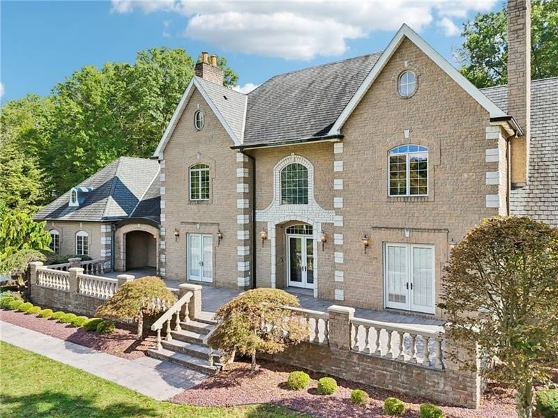 4166 State Route 158, New Wilmington, PA 16142
