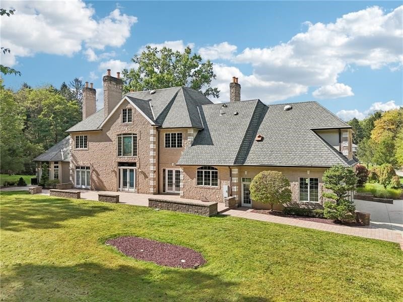 4166 State Route 158, New Wilmington, PA 16142
