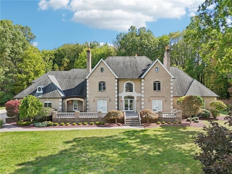 4166 State Route 158, New Wilmington, PA 16142