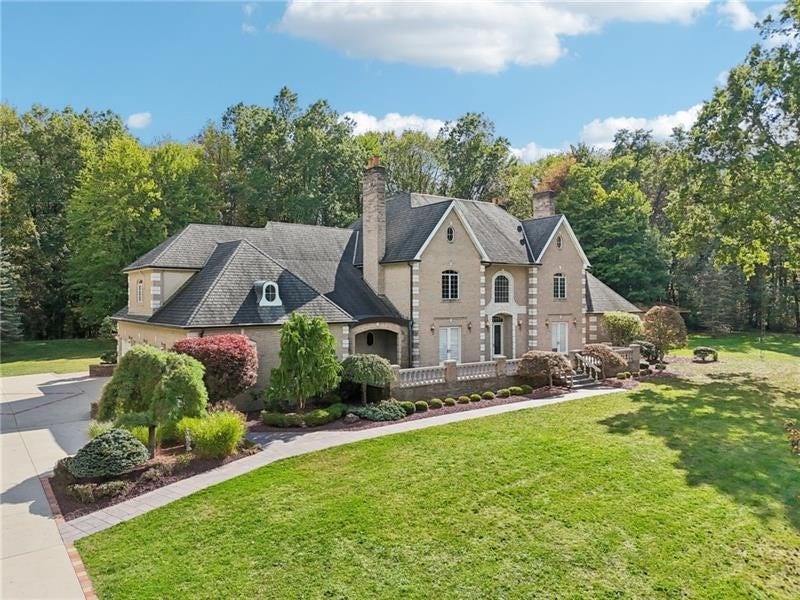 4166 State Route 158, New Wilmington, PA 16142