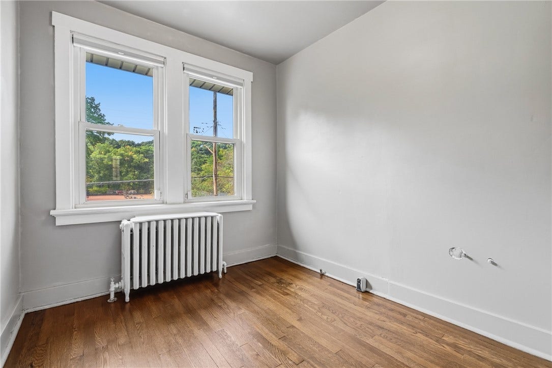 731 S BRADDOCK AVE, Pittsburgh, PA 15221 This bonus space could be made into a second floor laundry or could be used as a home office.