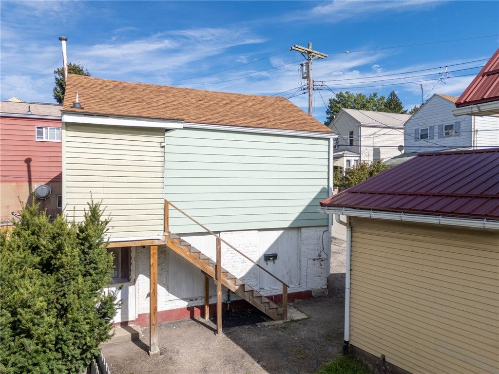 140 Hamilton St, Homestead, PA 15120