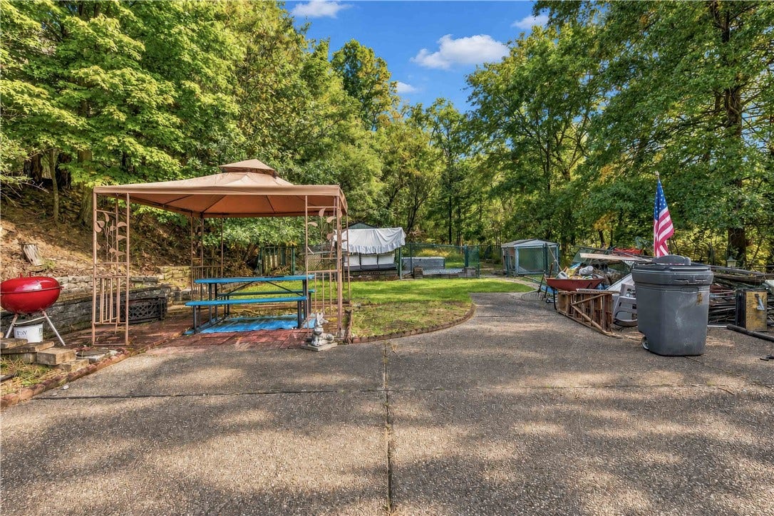 119 Green Vista Dr, Pittsburgh, PA 15237 119 Green Vista Dr, Pittsburgh, PA 15237