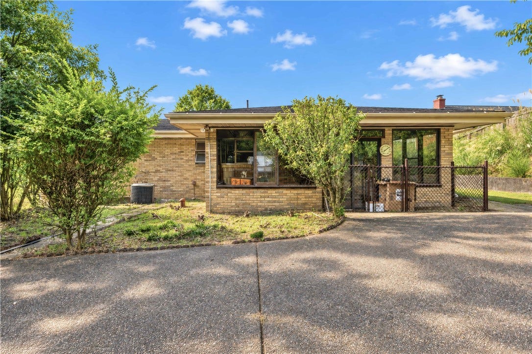 119 Green Vista Dr, Pittsburgh, PA 15237 119 Green Vista Dr, Pittsburgh, PA 15237