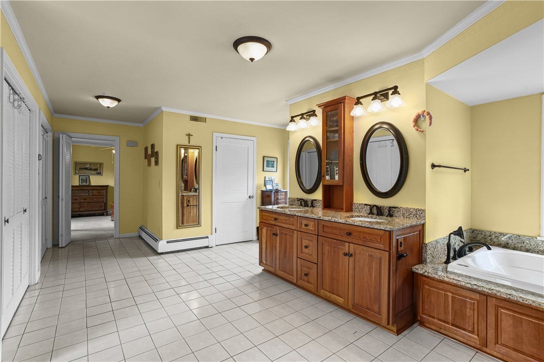 230 College St Ext, Emlenton, PA 16373