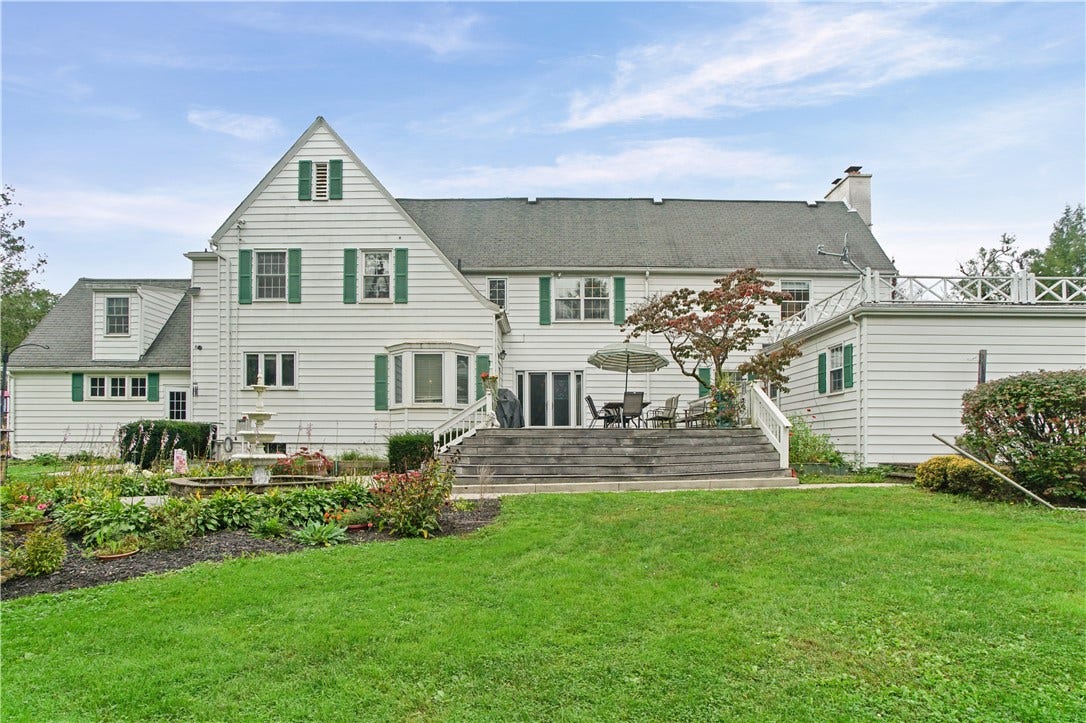 230 College St Ext, Emlenton, PA 16373