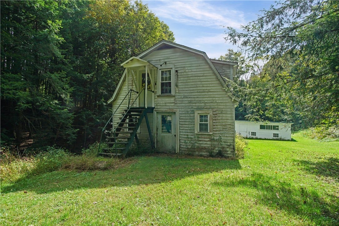 230 College St Ext, Emlenton, PA 16373