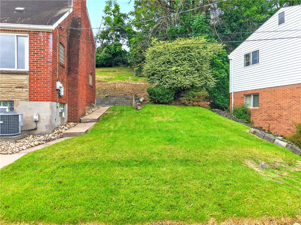 3710 Oakton Rd, Pittsburgh, PA 15227