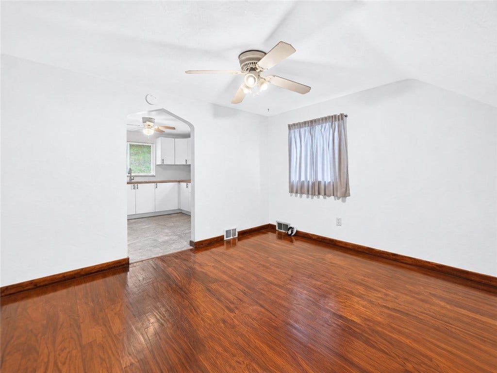 3710 Oakton Rd, Pittsburgh, PA 15227