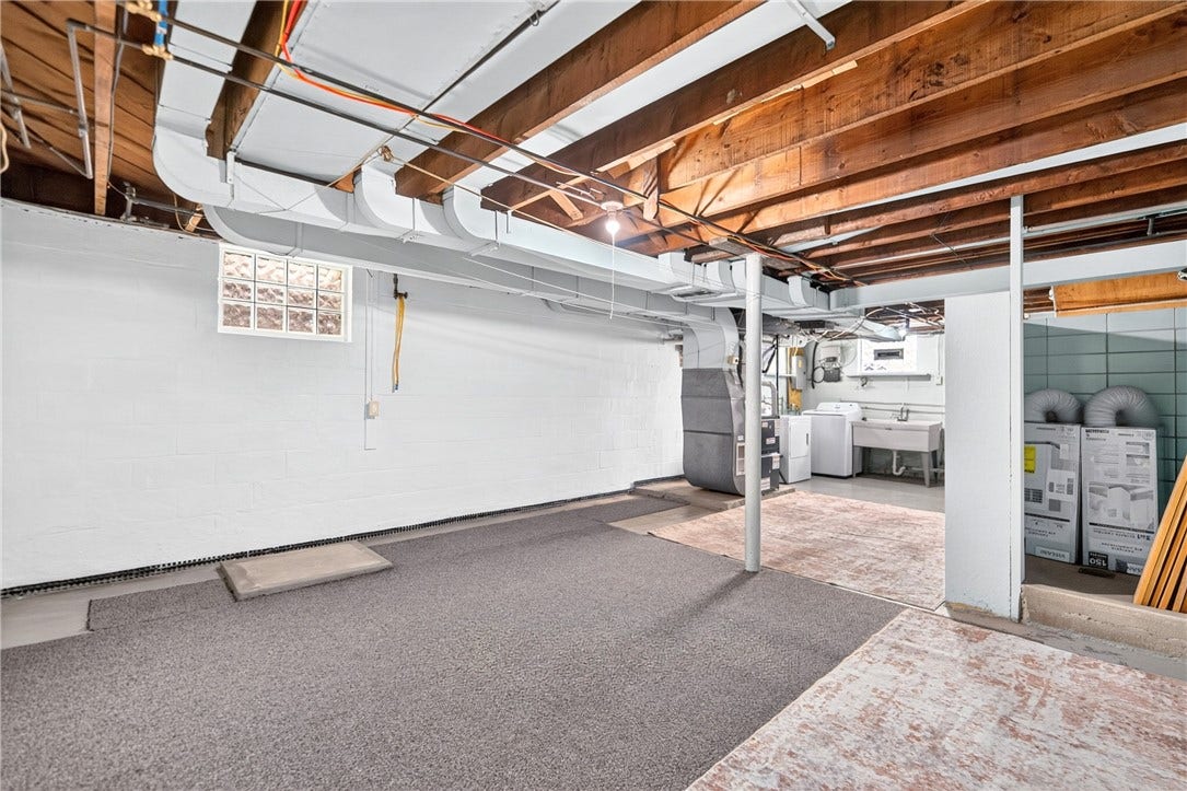 3710 Oakton Rd, Pittsburgh, PA 15227