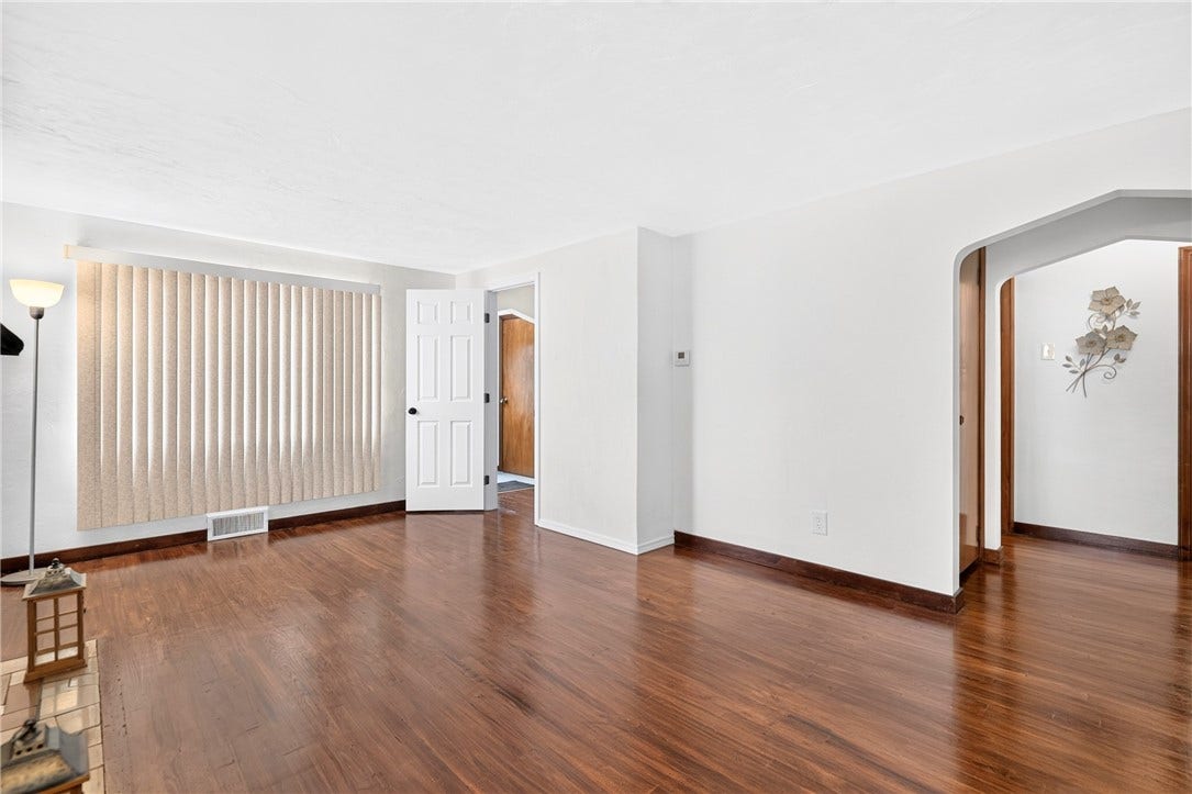 3710 Oakton Rd, Pittsburgh, PA 15227