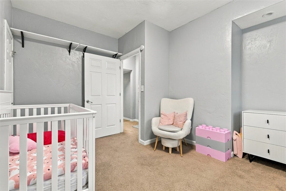 2432 Patterson Street, Pittsburgh, PA 15203 Bedroom