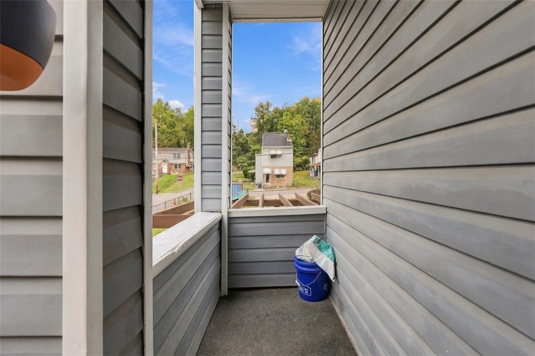 2432 Patterson Street, Pittsburgh, PA 15203 Porch