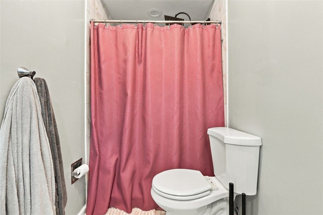 2432 Patterson Street, Pittsburgh, PA 15203 Bathroom