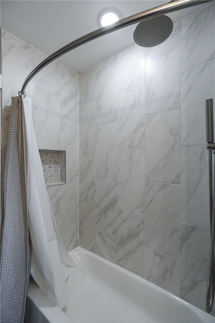 75 Kendall Ave, Pittsburgh, PA 15202 Shower door was installed after this photo was taken