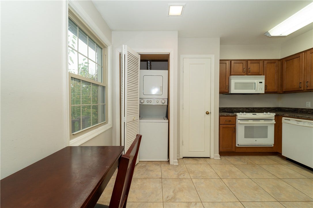646 Robinwood Dr, #F, Pittsburgh, PA 15216 646 Robinwood Dr, #F, Pittsburgh, PA 15216