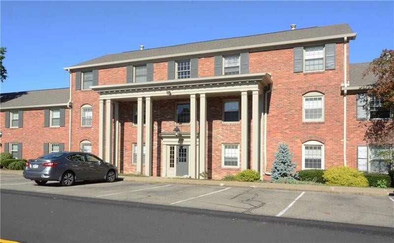 646 Robinwood Dr, #F, Pittsburgh, PA 15216 646 Robinwood Dr, #F, Pittsburgh, PA 15216