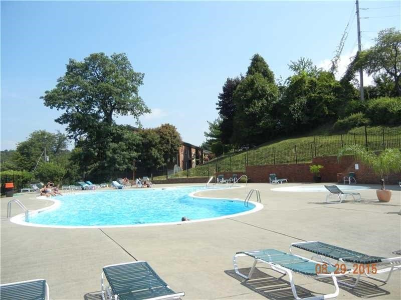 646 Robinwood Dr, #F, Pittsburgh, PA 15216 646 Robinwood Dr, #F, Pittsburgh, PA 15216