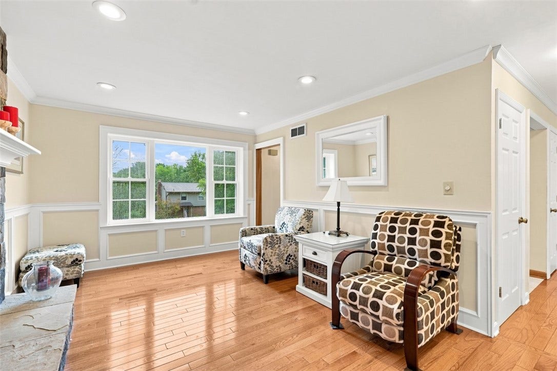 1123 Rial Drive, Bethel Park, PA 15102
