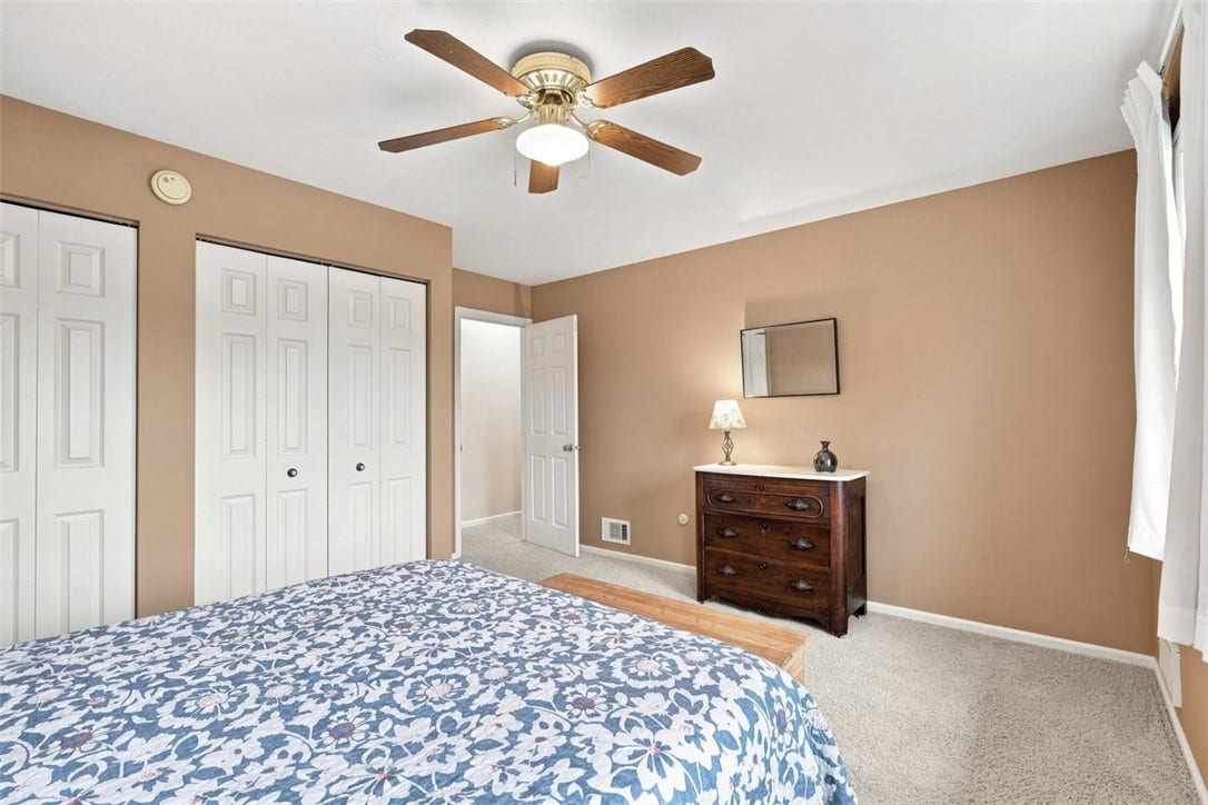 1123 Rial Drive, Bethel Park, PA 15102