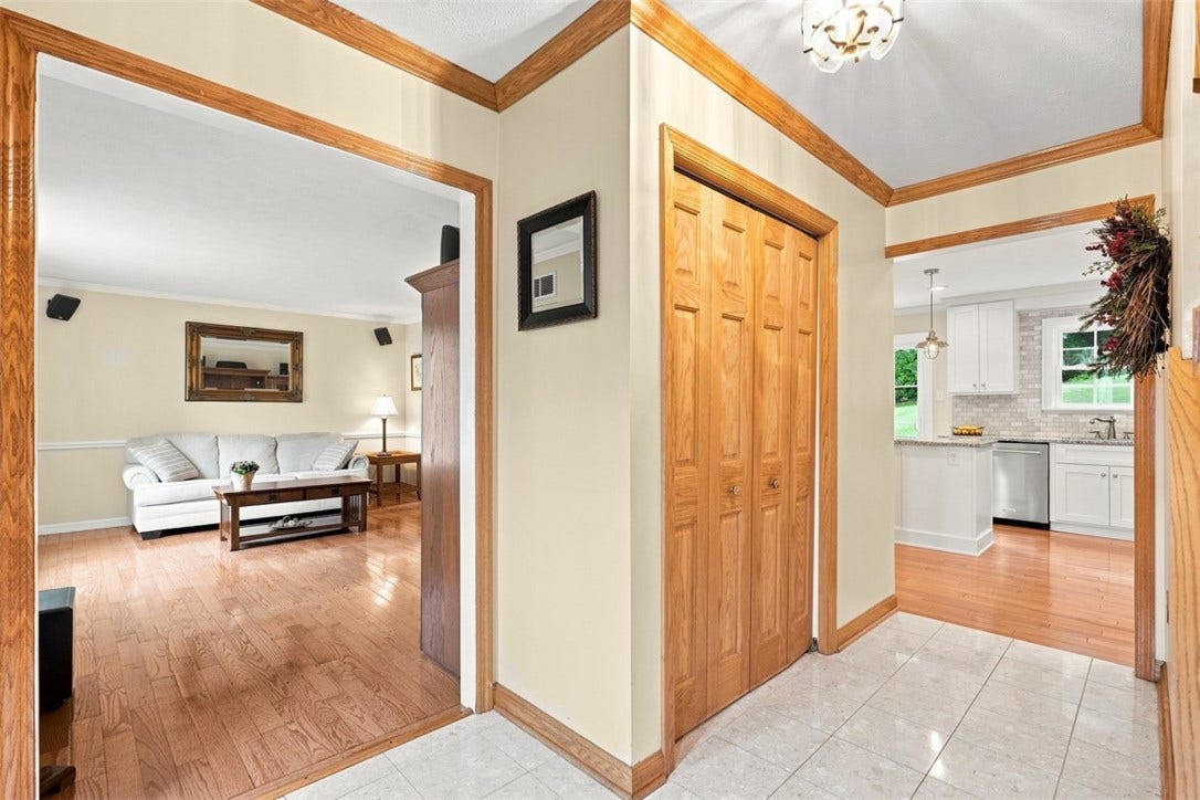 1123 Rial Drive, Bethel Park, PA 15102