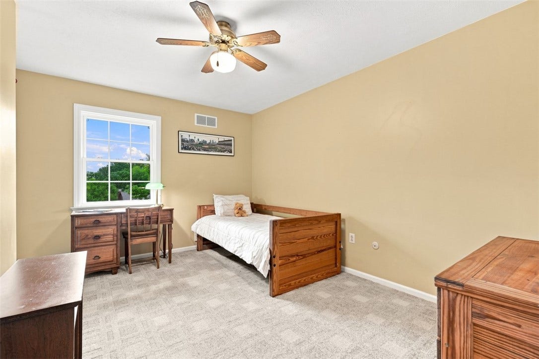 1123 Rial Drive, Bethel Park, PA 15102