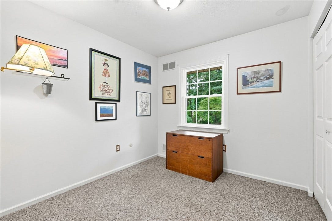 1123 Rial Drive, Bethel Park, PA 15102
