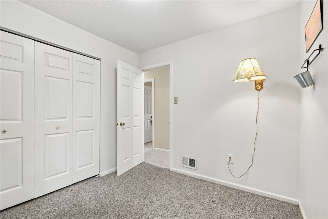 1123 Rial Drive, Bethel Park, PA 15102