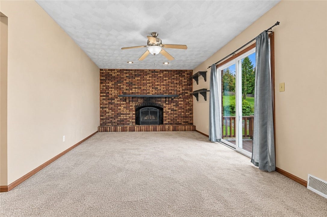 Tenant is in the middle of moving out so here is a look at the dining room empty. Virtual photo