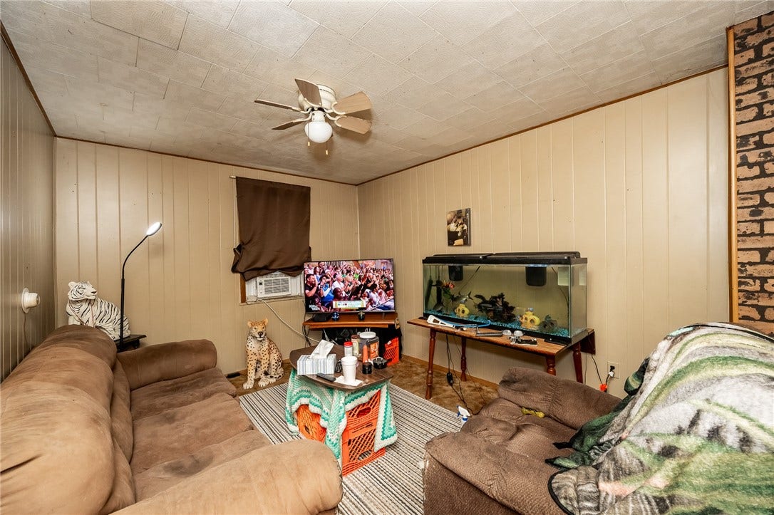 442 E Brown St, Blairsville, PA 15717 442 E Brown St, Blairsville, PA 15717