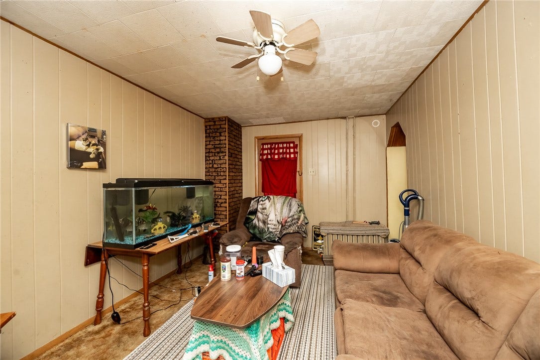 442 E Brown St, Blairsville, PA 15717 442 E Brown St, Blairsville, PA 15717