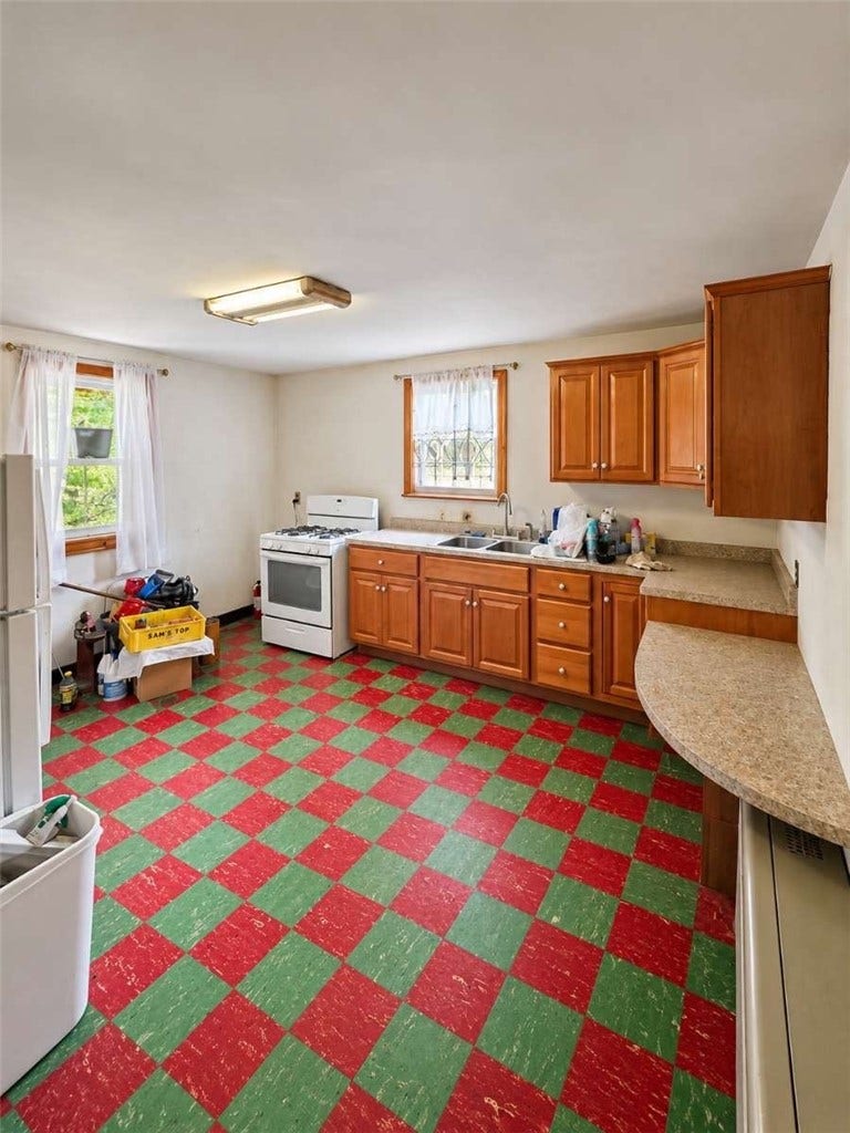 601 7th Street Ext, New Kensington, PA 15068 601 7th Street Ext, New Kensington, PA 15068