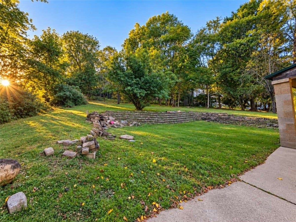 601 7th Street Ext, New Kensington, PA 15068 601 7th Street Ext, New Kensington, PA 15068