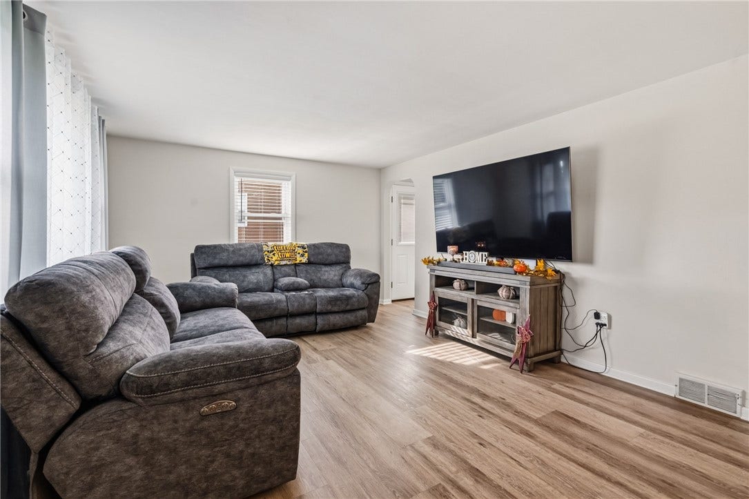 216-218 Talisman Ln, Natrona Heights, PA 15065 216-218 Talisman Ln, Natrona Heights, PA 15065