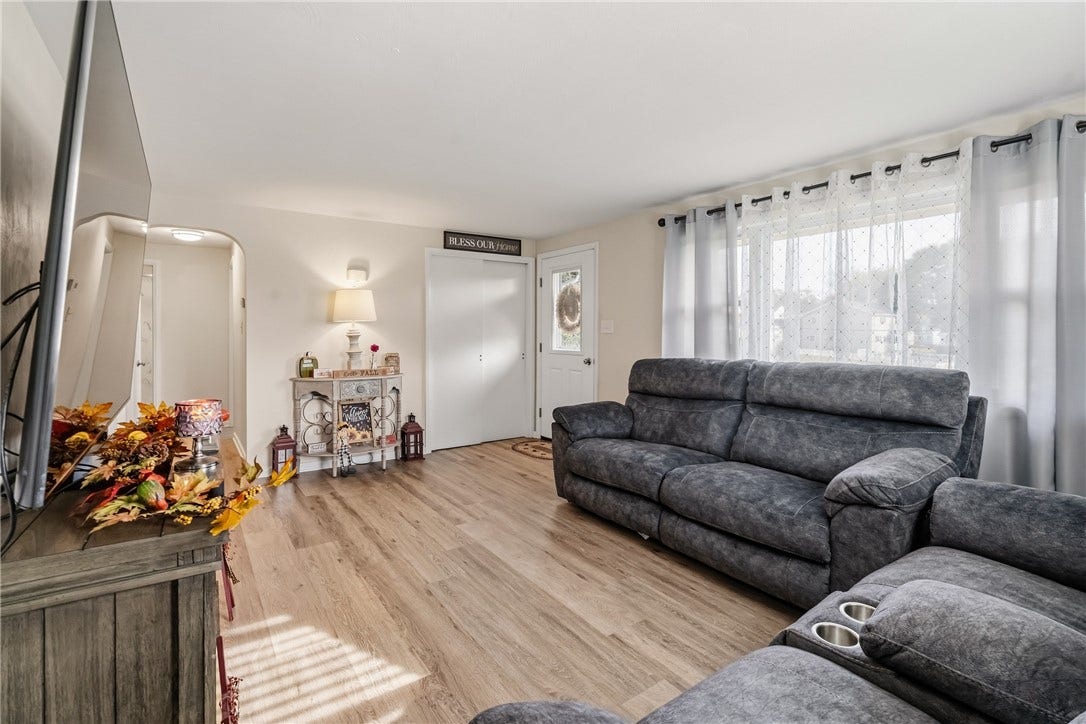 216-218 Talisman Ln, Natrona Heights, PA 15065 216-218 Talisman Ln, Natrona Heights, PA 15065