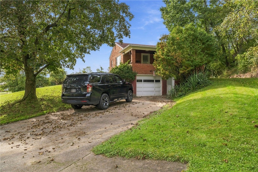 216-218 Talisman Ln, Natrona Heights, PA 15065 216-218 Talisman Ln, Natrona Heights, PA 15065