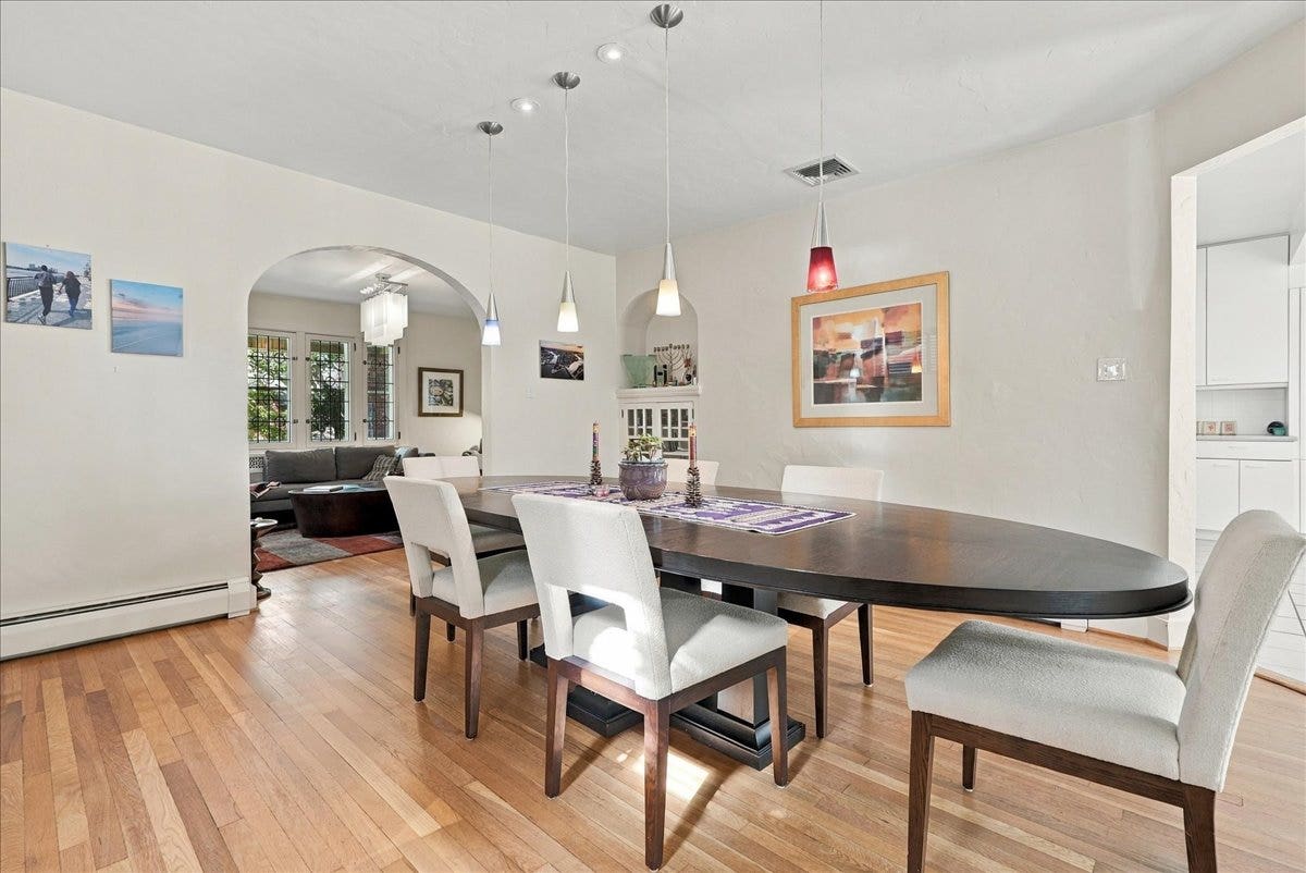 1305 Malvern, Pittsburgh, PA 15217