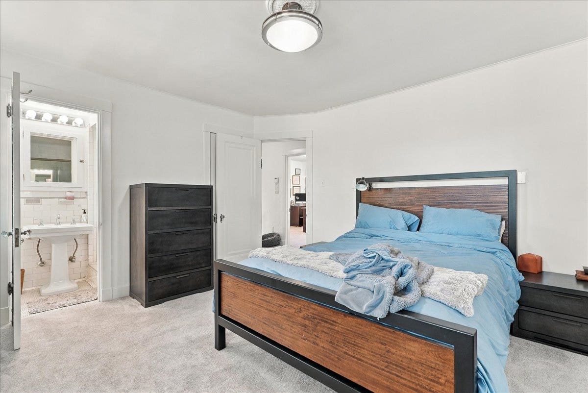 1305 Malvern, Pittsburgh, PA 15217