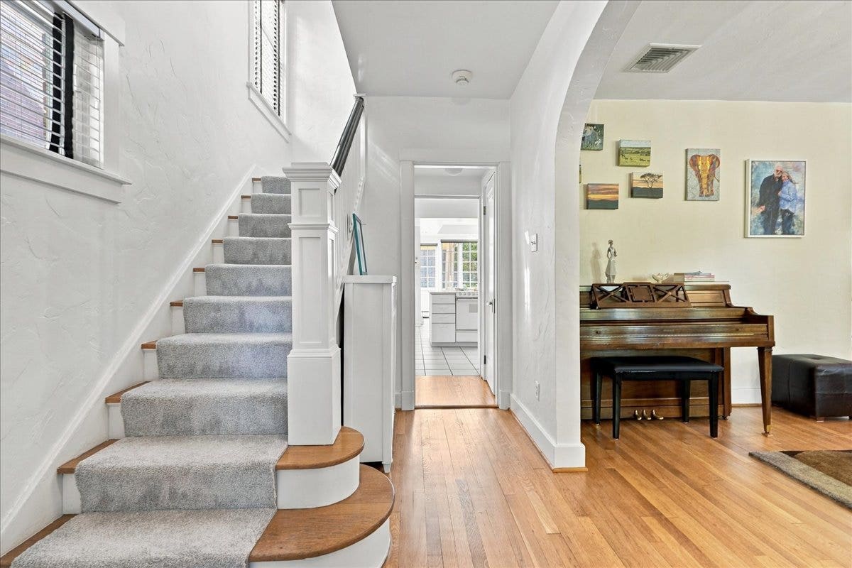 1305 Malvern, Pittsburgh, PA 15217
