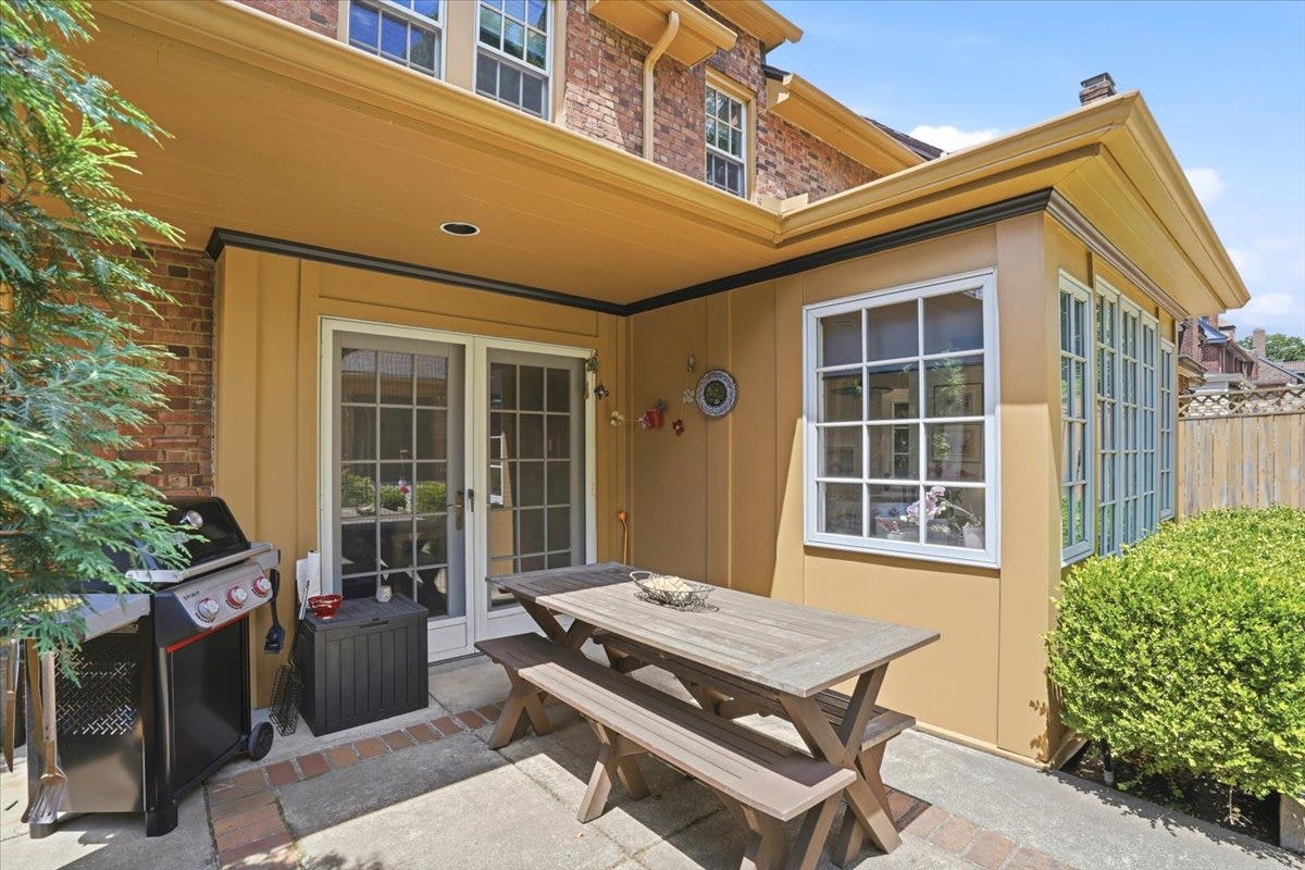 1305 Malvern, Pittsburgh, PA 15217
