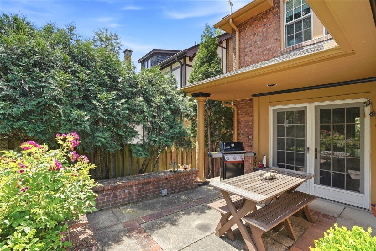 1305 Malvern, Pittsburgh, PA 15217