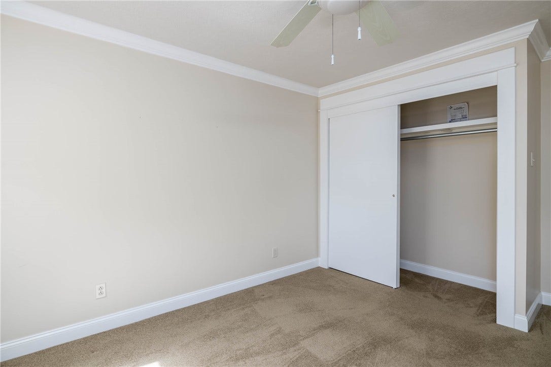 1741 Ridgewood Dr, Washington, PA 15301