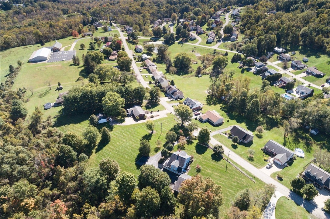 1741 Ridgewood Dr, Washington, PA 15301