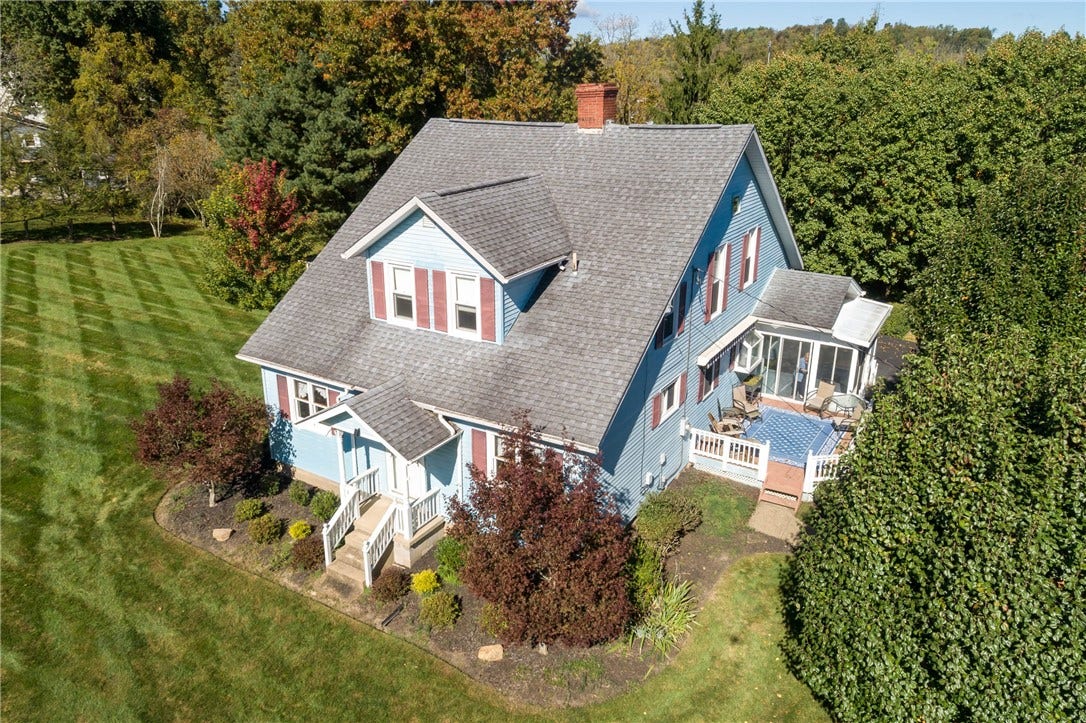 1741 Ridgewood Dr, Washington, PA 15301