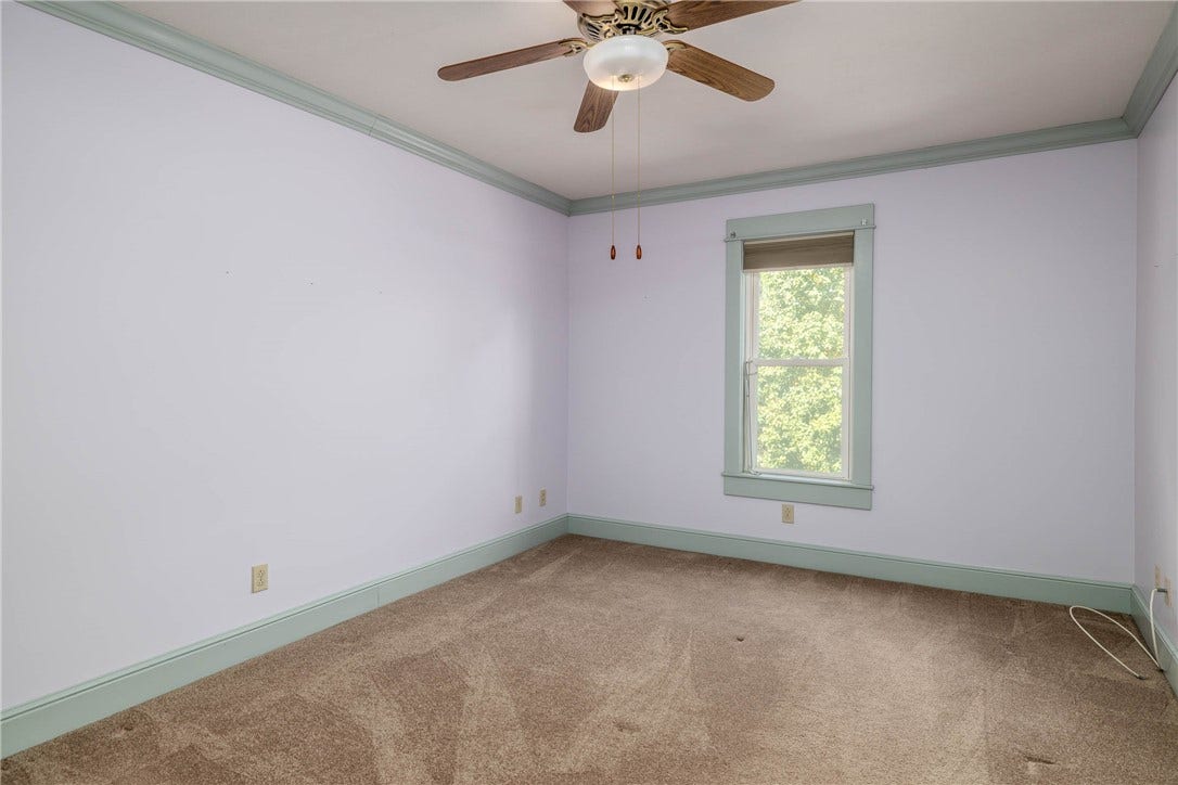 1741 Ridgewood Dr, Washington, PA 15301