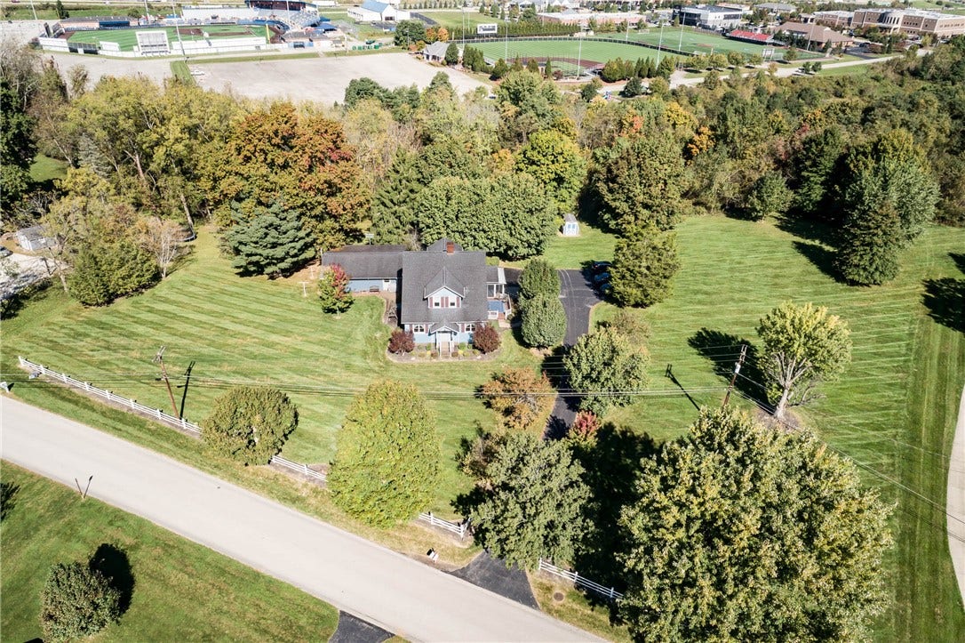 1741 Ridgewood Dr, Washington, PA 15301