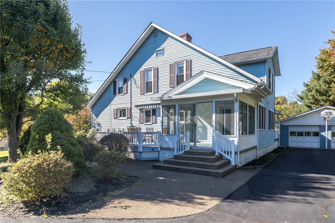 1741 Ridgewood Dr, Washington, PA 15301