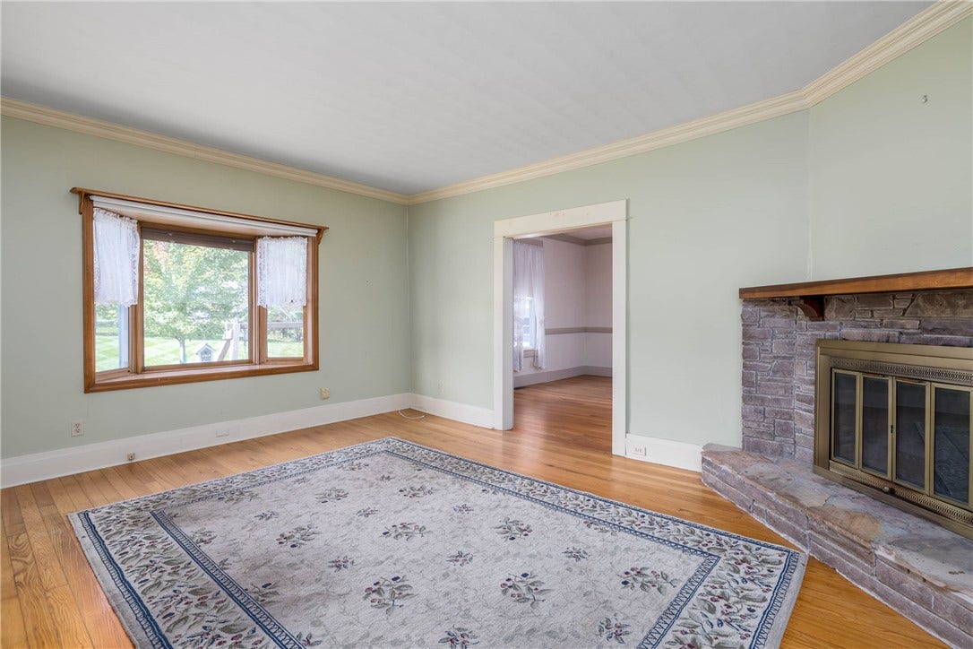 1741 Ridgewood Dr, Washington, PA 15301