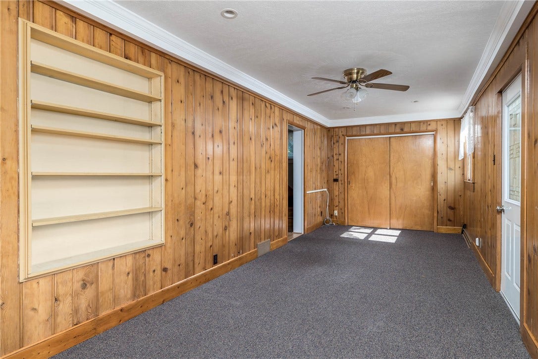 1741 Ridgewood Dr, Washington, PA 15301